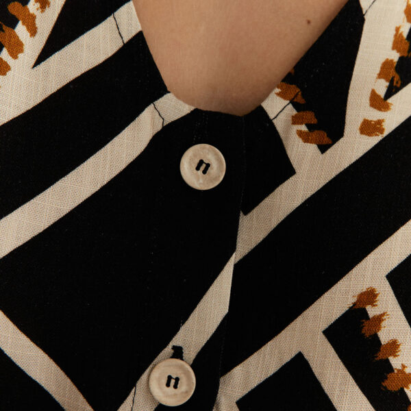 Blusa-chaleco estampado negro Paz Torras - Imagen 5