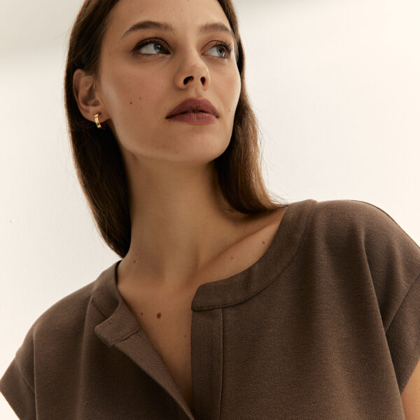 Camiseta marrón lisa Paz Torras - Imagen 4